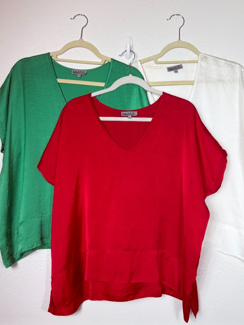 Tutu & Lilli LOT Shirt Womens M Red Green White Oversized Dolman Tunic Made USA